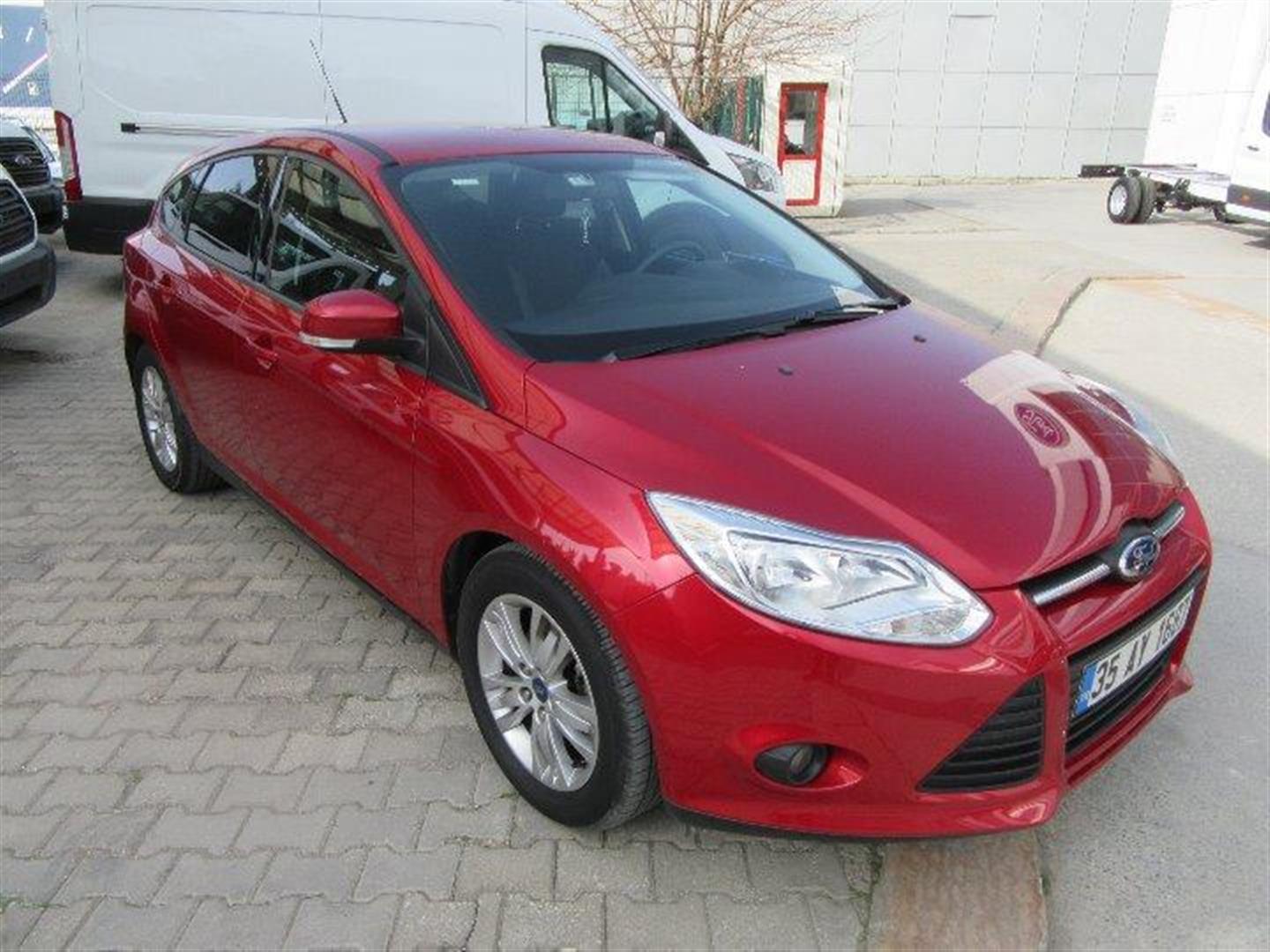 2017 Ford® Focus SE Sedan | Model Highlights | Ford.com