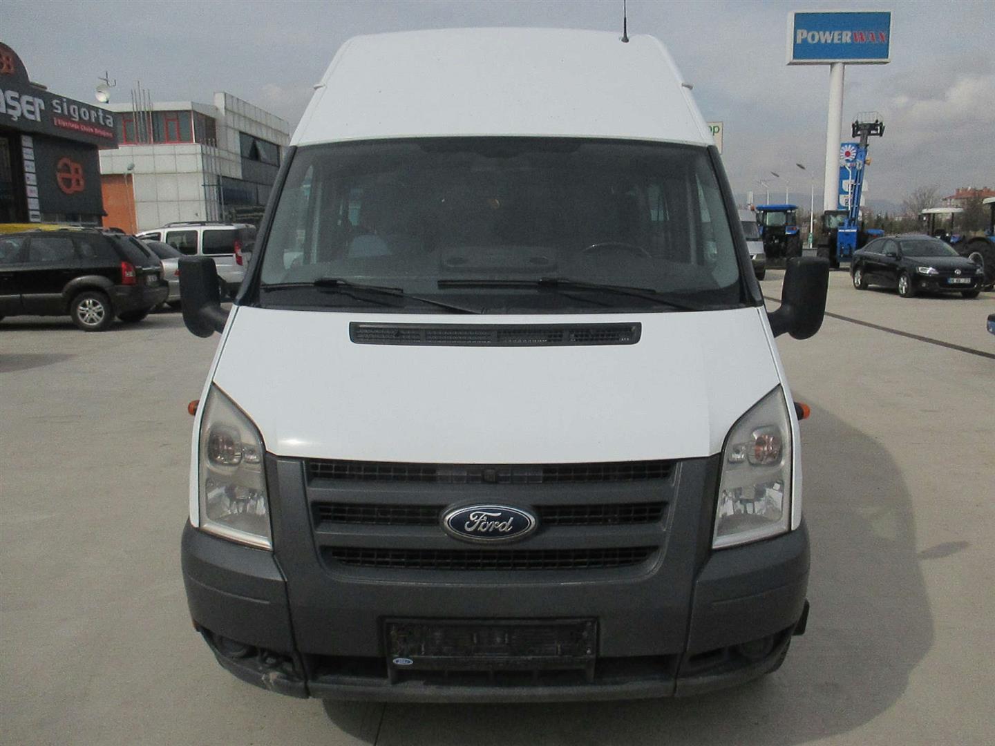 Ford Transit Bus: продажа микроавтобусов и ...