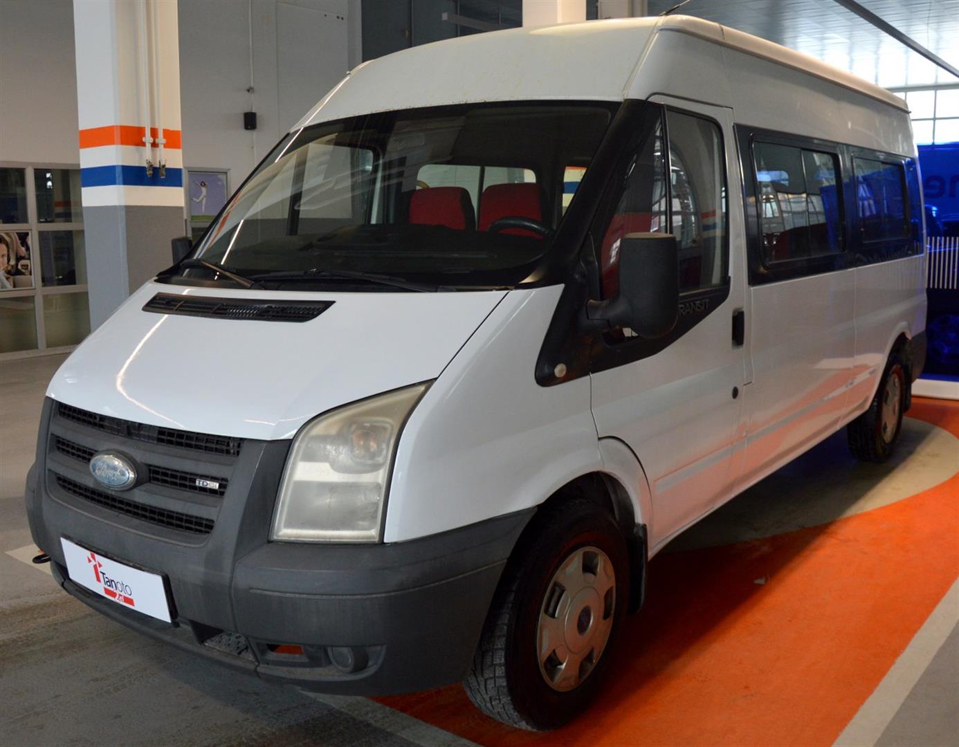 Ford Transit-350 Cargo Van Models, Price, Specs, Reviews ...