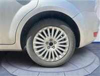 https://www.fordikinciel.com/B2ELResim/AracResim2El/116582/f3630eab-266b-41b5-ad8a-8b77a1adc9b6_Kucuk.jpg