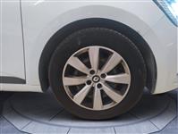 https://www.fordikinciel.com/B2ELResim/AracResim2El/120619/1c8cb11e-bb24-47dd-a9fa-114af18c70f3_Kucuk.jpg