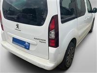 https://www.fordikinciel.com/B2ELResim/AracResim2El/125588/fee95e1d-f77d-4e10-b562-cf8d1e48c3ff_Kucuk.jpg