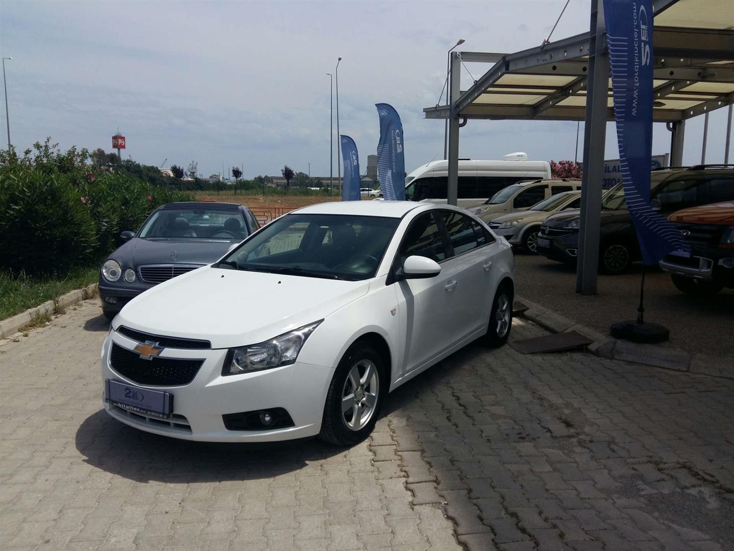 Özellikleri ve Özellikleri Chevrolet Cruze Hatchback Özellikleri ve Özellikleri Chevrolet Cruze Hatchback