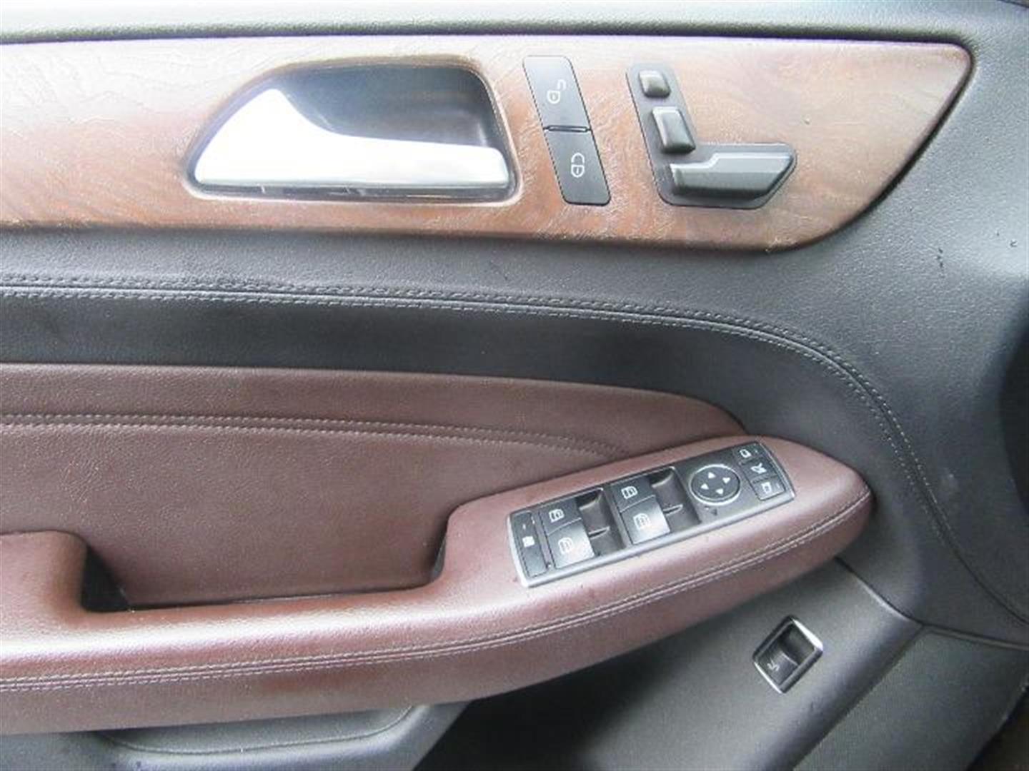 Lexus IS 300 - lüks ya da hesaplama Lexus IS 300 - lüks ya da hesaplama