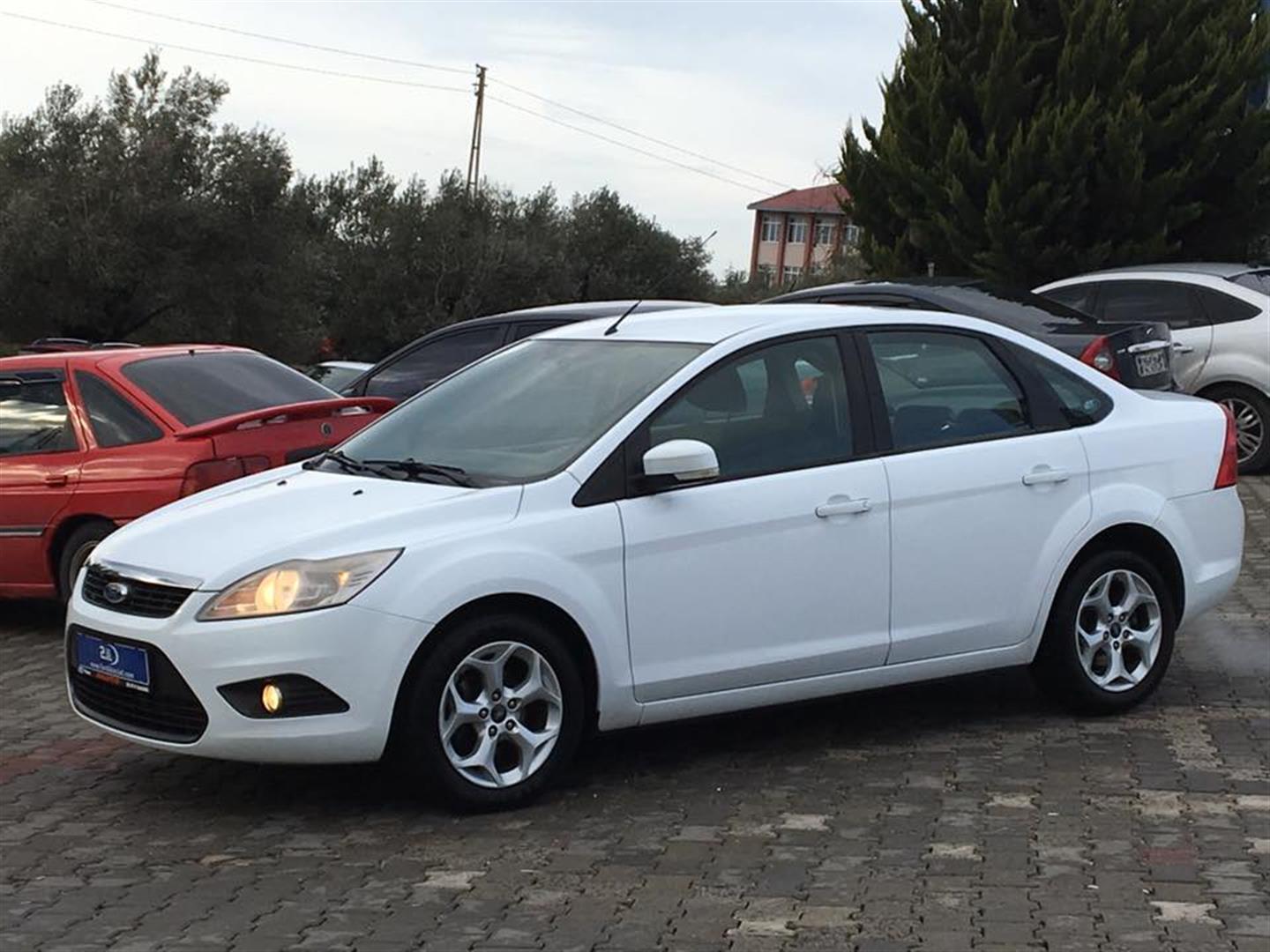 Куплю форд 2010г. Ford Focus 2010 года.